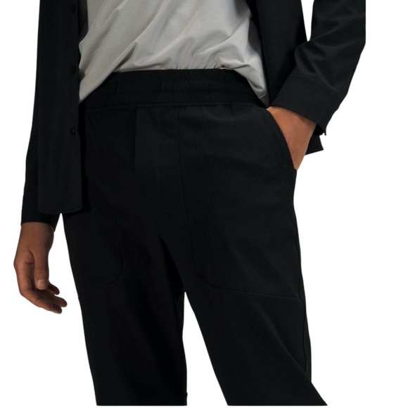 LULULEMON BLACK ABC JOGGER 30" VENTLIGHT - Picture 3 of 14